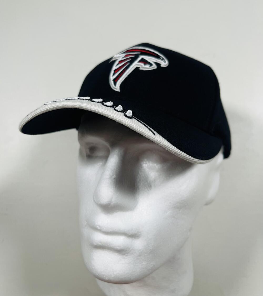 Atlanta Falcons Hat Cap Strap Back Mens One Size Black NFL Football Laces NFL